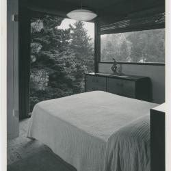6630 Heartwood -- Master bedroom (Oakland, California)