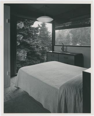 6630 Heartwood -- Master bedroom (Oakland, California)