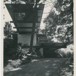 6630 Heartwood exterior with automobile (Oakland, California)