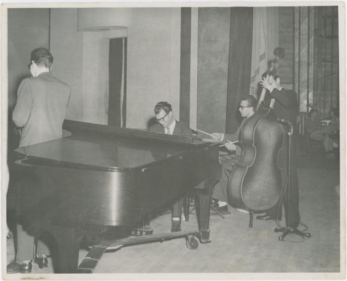 Dave Brubeck, Paul Desmond (back) Joe Morello and Norman Bates in performance #1