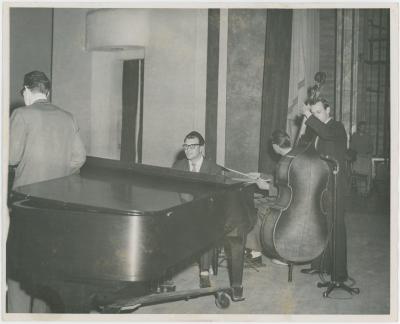 Dave Brubeck, Paul Desmond (back) Joe Morello and Norman Bates in performance #2