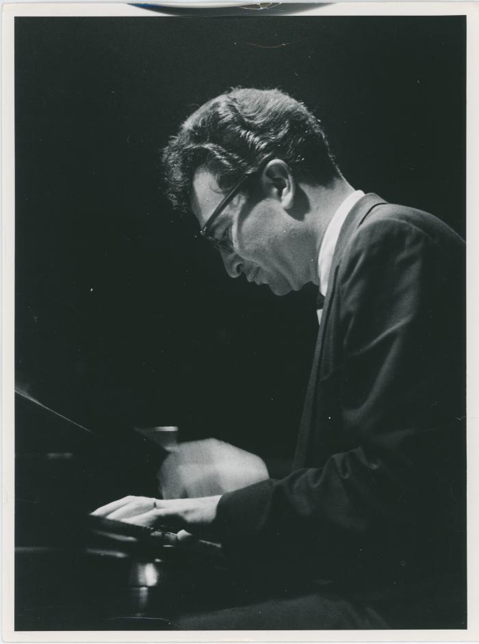 Dave Brubeck in performance (Baker's Lounge, Detroit, Michigan)