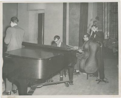 Dave Brubeck, Paul Desmond (back) Joe Morello and Norman Bates in performance #1