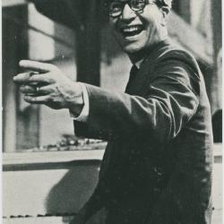 Dave Brubeck laughing and pointing