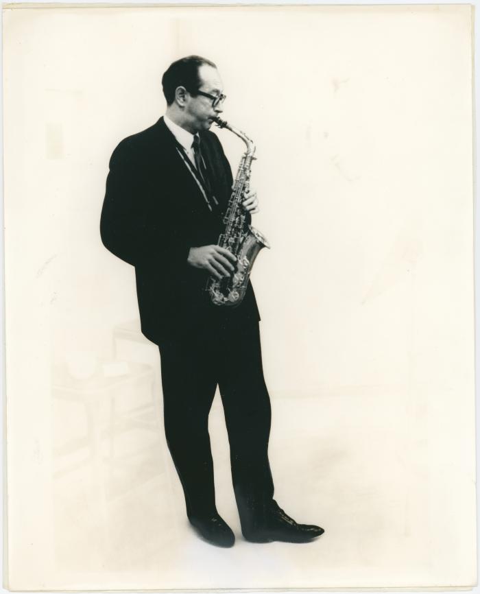 Paul Desmond in studio performance