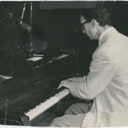 Dave Brubeck in performance (Letterman Army Hospital, San Francisco, California)