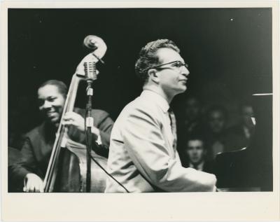 Dave Brubeck, Eugene Wright in performance