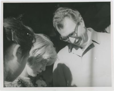 Dave Brubeck with fans (New Zealand)
