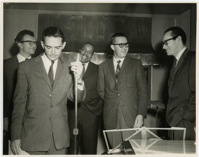 Bill Smith and Dave Brubeck Quartet behind him (Sydney, Australia)