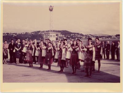 Maori women in line #2 (airport, New Zealand)