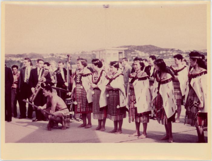 Maori women in line (airport, New Zealand)