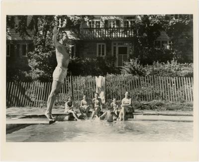 Dave Brubeck giving diving demonstration for Iola Brubeck, Darius Brubeck, Michael Brubeck, Chris Brubeck, Catherine Brubeck, Dan Brubeck at Irving Townsend house (Wilton, Connecticut)