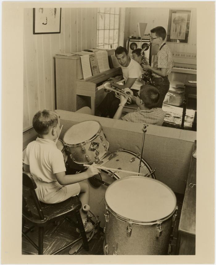 Dave Brubeck giving music lesson to Darius Brubeck, Michael Brubeck, Chris Brubeck, Dan Brubeck (Wilton, Connecticut)